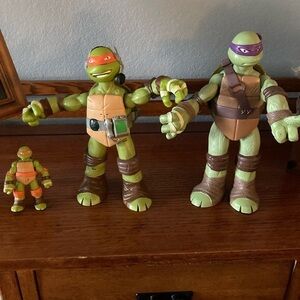 Teenage Mutant Ninja Turtle 🥷 Lot of 3 2-10” 1-4” 2012 2014 Viacom